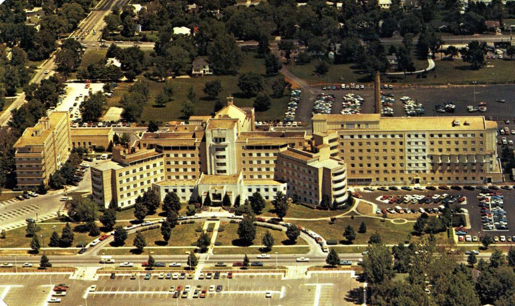 505.01539 Aerial view of 3rd Hospital 1981