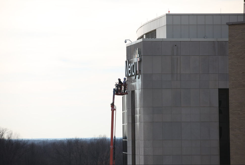 SPR_HIS_Installing New Mercy Sign_2012