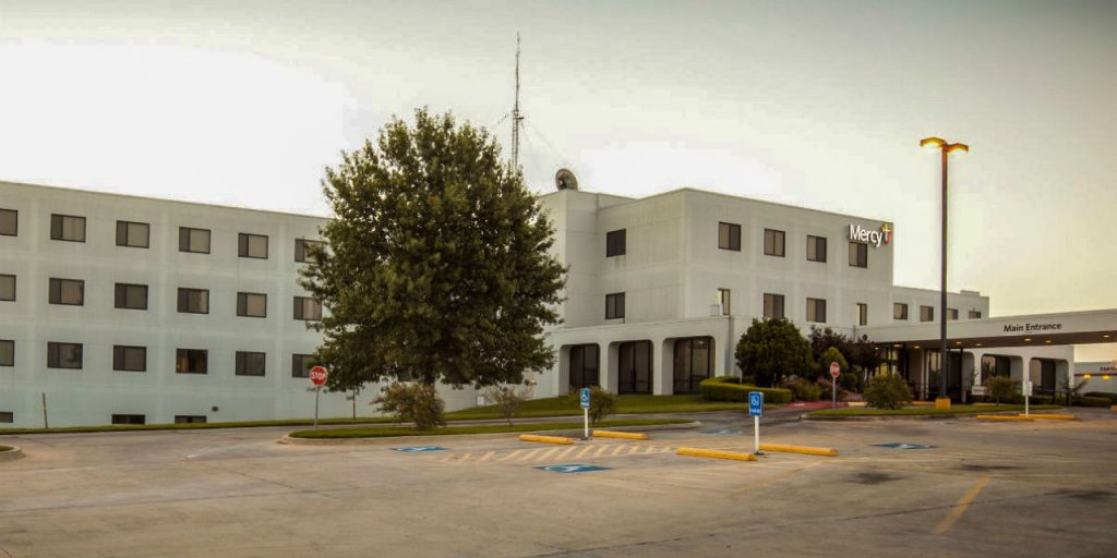 ADA_HIS_Ada_Campus_Exterior_HR