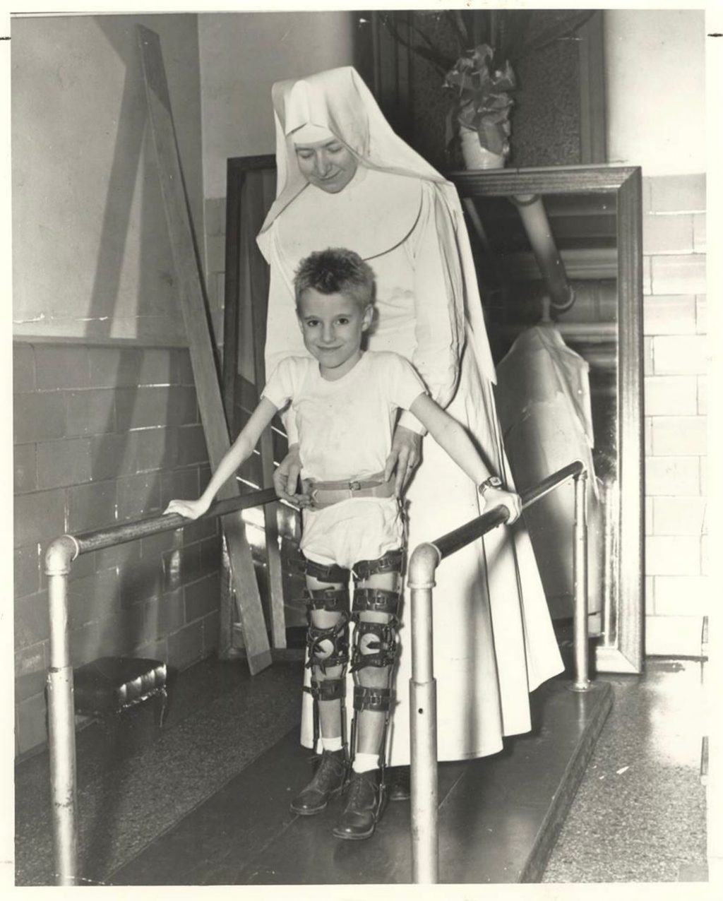 STS_HIS_St_Anthonys_Sr_with_Child_2_HR