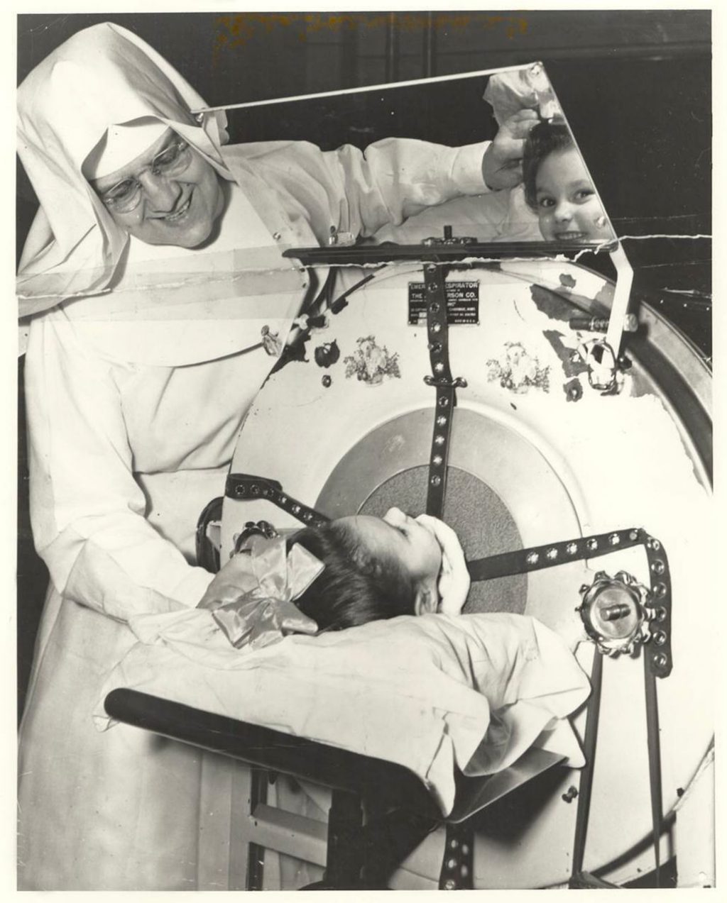 STS_HIS_St_Anthonys_Sr_with_Child_HR