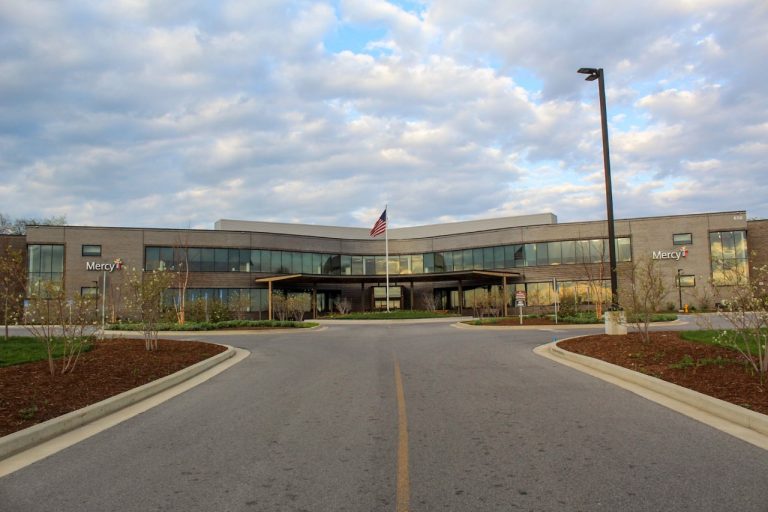 Mercy Clinic Orthopedics and Sports Medicine - 650 S Mount Auburn