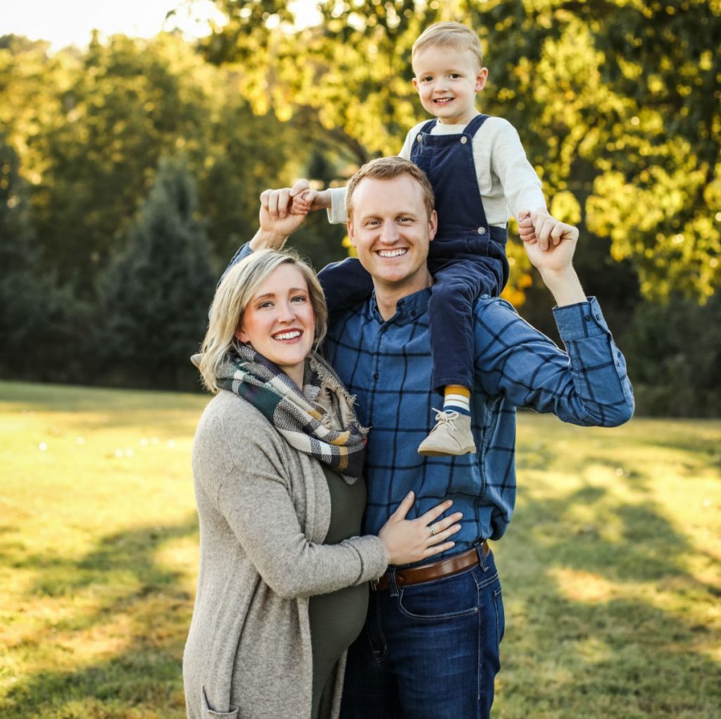 Caitlin Kissee with her family. Kissee has chosen care from certified nurse midwives for both of her deliveries. Photo courtesy: Keli Tetzlaff Photography