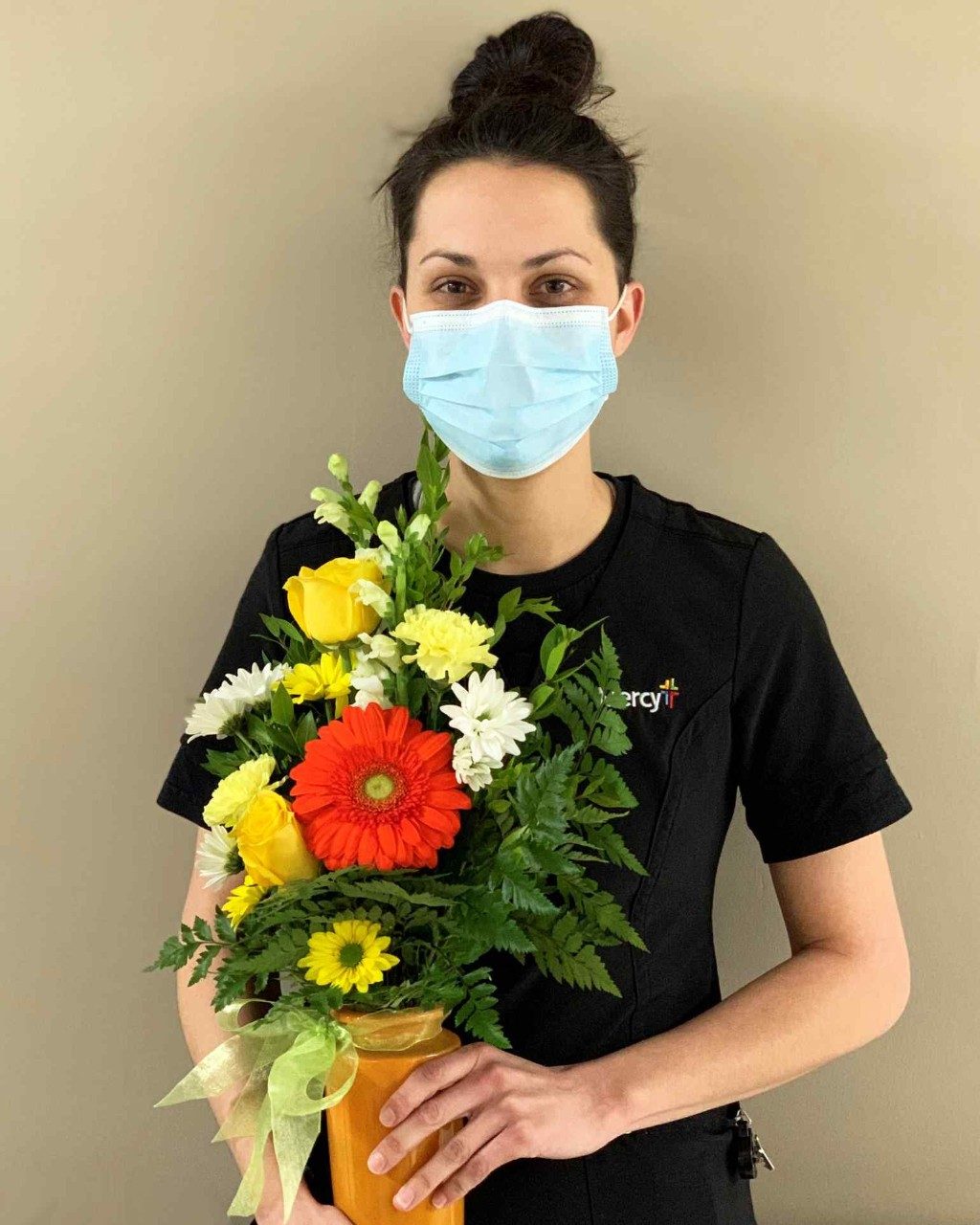 Baylea Hawkins, patient care associate, earned the latest Daffodil Award for the outstanding, compassionate care at Mercy Hospital South.