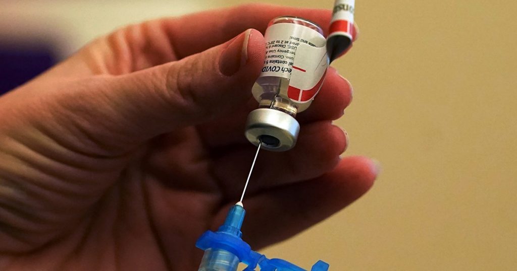 covid-vaccine-needle