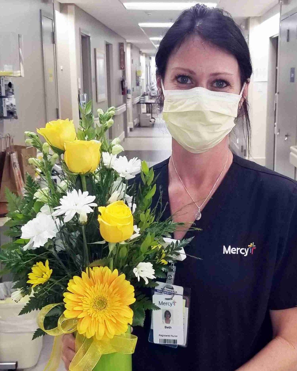 Beth Patrick, RN, earned the DAISY Award for the extraordinary, compassionate and skillful nursing care she provides at Mercy Hospital South.