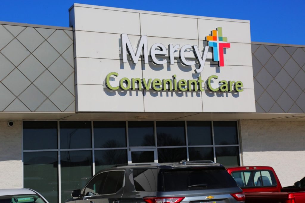 mercy-fs-convenient-care-sign