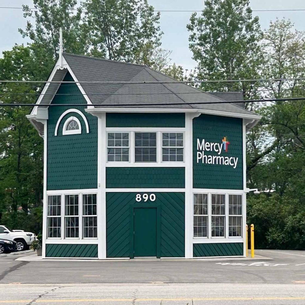 mercy-pharmacy-troy-lincoln-exterior
