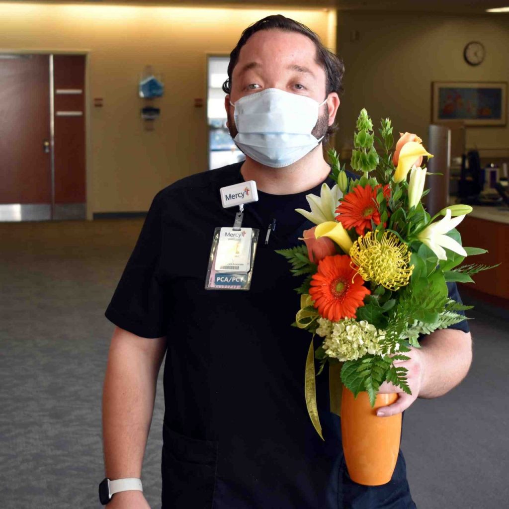 Michael Rojewski, patient care associate, earned the Daffodil Award for the outstanding, compassionate care at Mercy Hospital South.