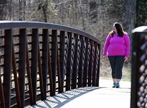 jennifer exercising outside pre-weight loss surgery