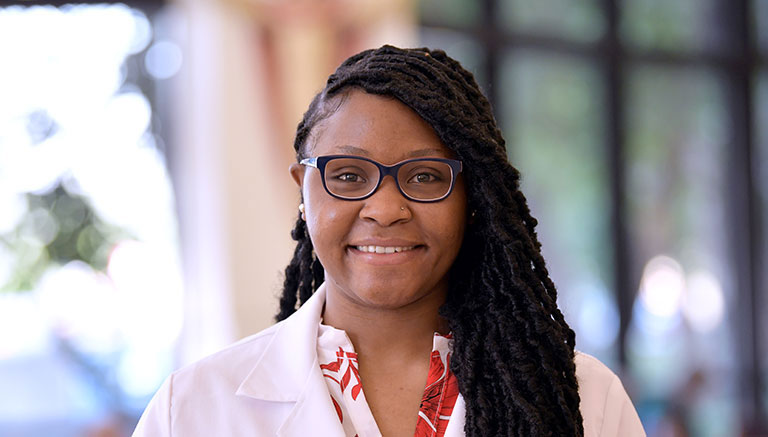 Chinenye Emeshiobi, MD, Mercy