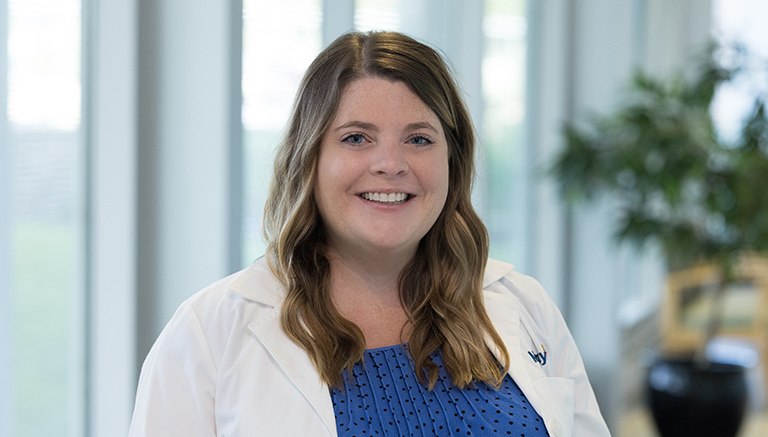Lindsey Marie Viefhaus, AGNP, Mercy
