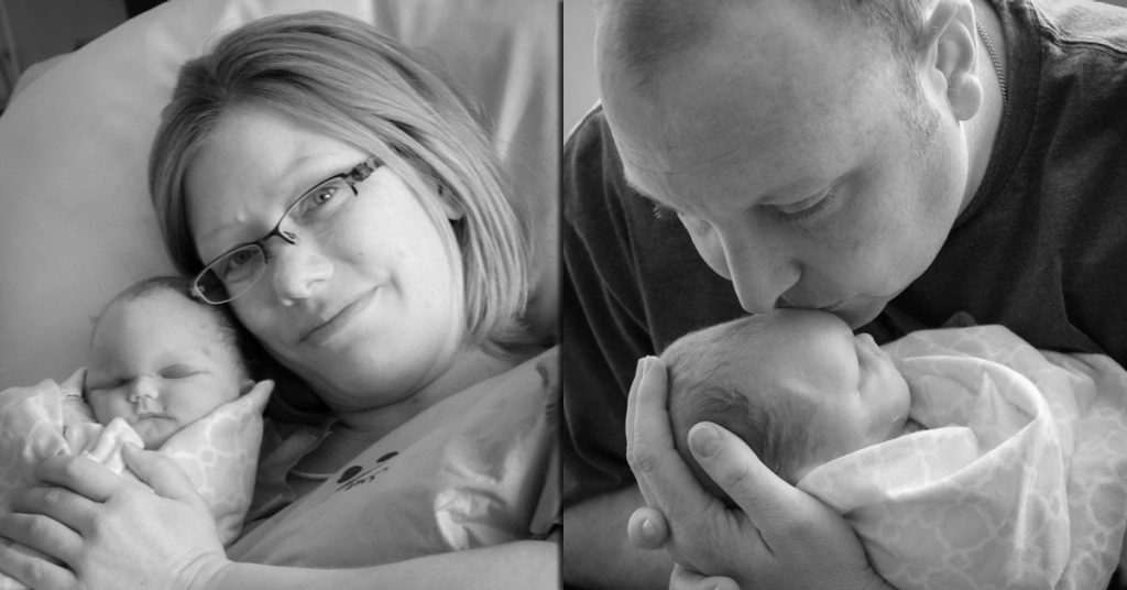 Mercy HeartPrints offers complimentary photo sessions. Liz and Dan had keepsake photos taken by Bella Baby Photography.