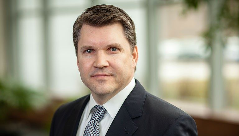WEB_Leadership_Shannon_Sock