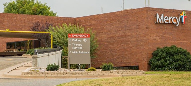Exterior photo of Mercy Hospital Logan County.